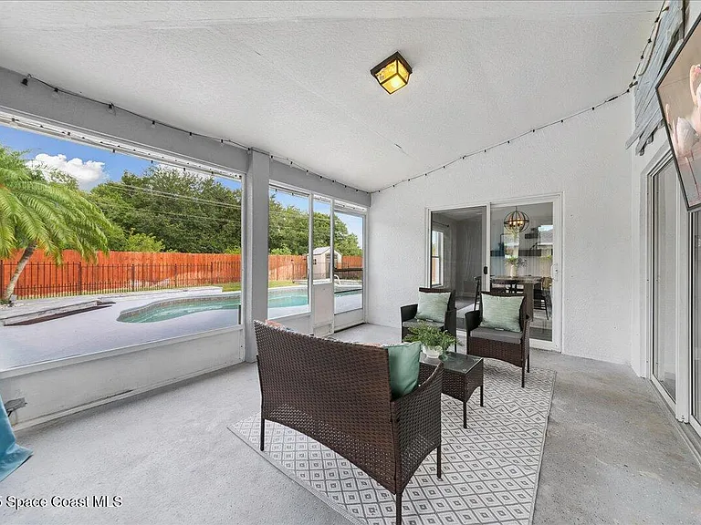 897 Hunters Creek Dr — Photo 24
