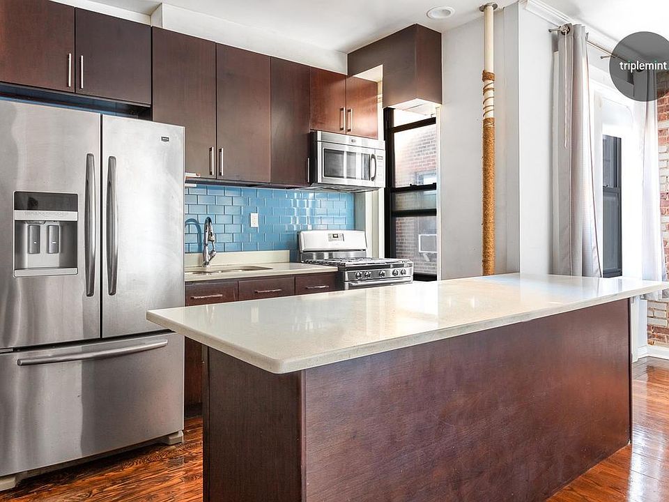 2nd image of 3006 29th St APT 5M