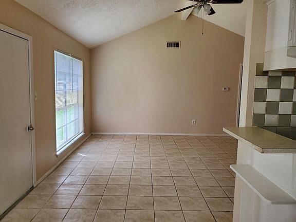 4th image of 10918 Montverde Ln