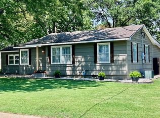 2402 Morgan St, Coffeyville, KS 67337
