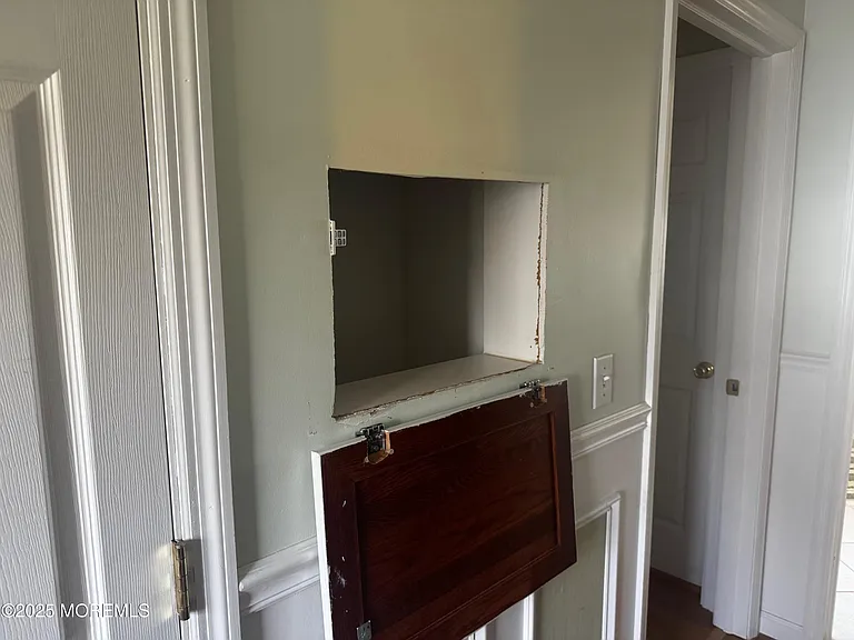 1709 Maple St — Photo 16