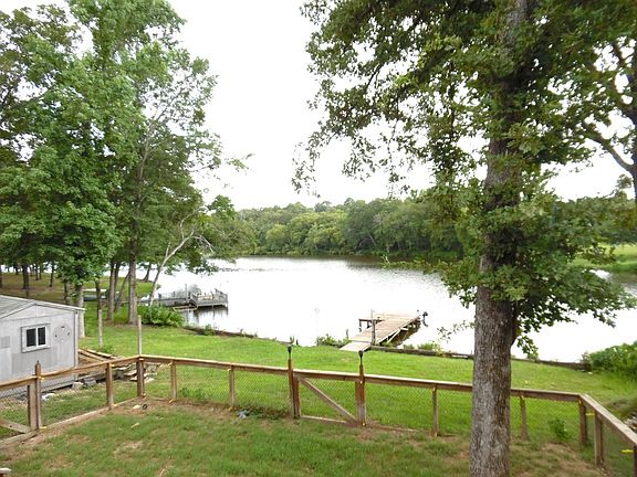 3rd image of 130 N Lake Dr