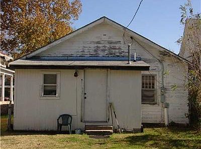 2nd image of 324 N Kickapoo Ave