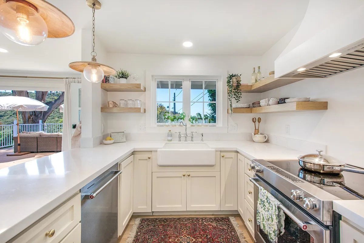 Building Photo - 1445 Bluebird Canyon Dr