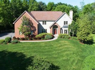 1019 Lamplighter Rd, Niskayuna, NY 12309