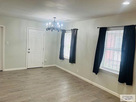 3rd image of 1919 Taxco Dr