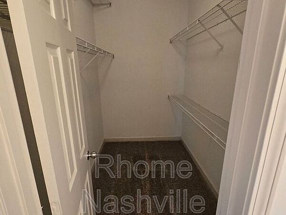 5th image of 1019 Golf View Way