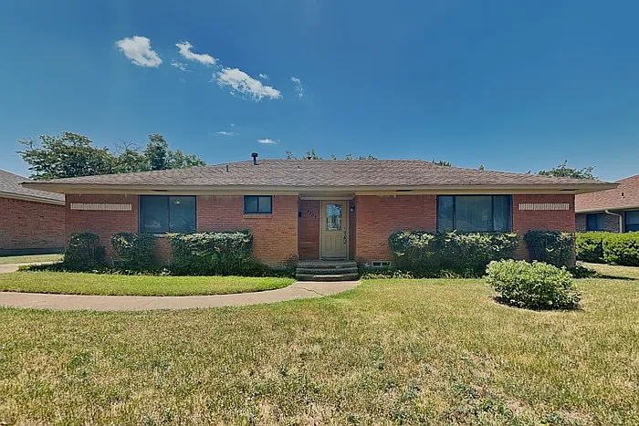 5705 Trailwood Dr — Photo 1