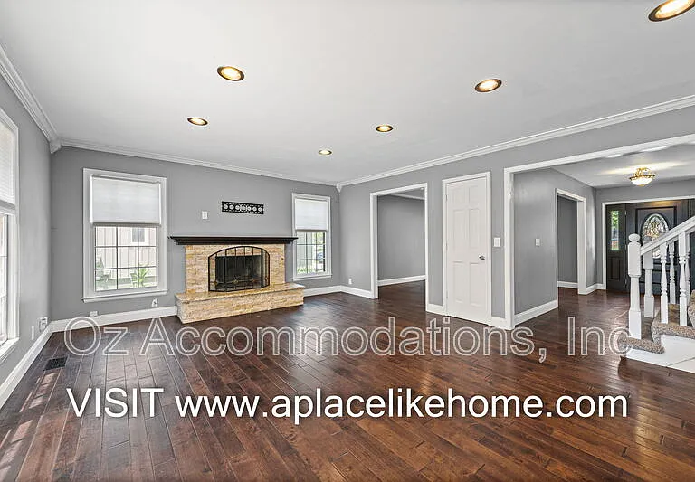 10508 Reeder St — Photo 9