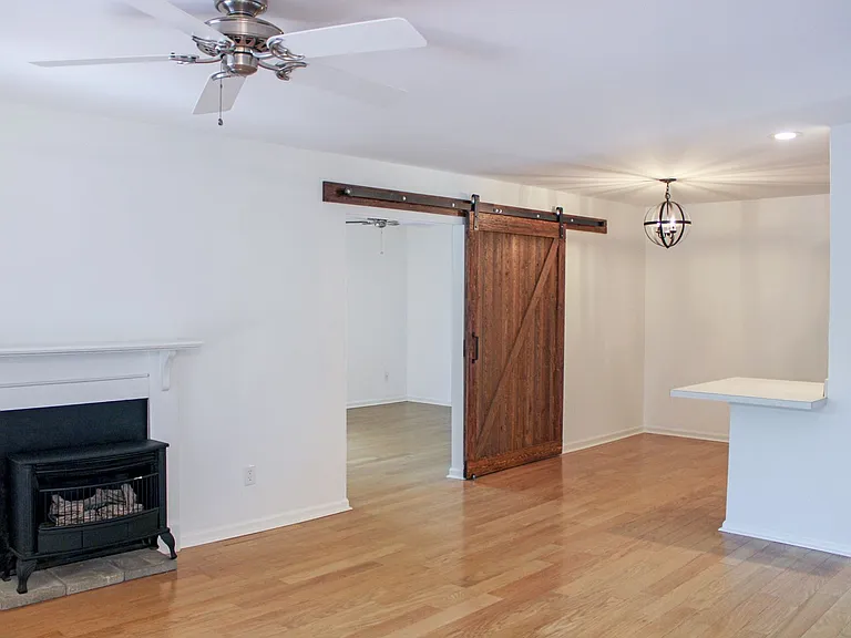 42 Waterwheel Dr — Photo 4