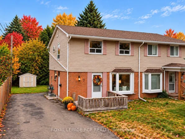 7 Cardwell St, Orangeville, ON L9W 2V5