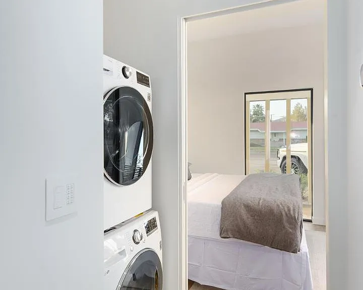 5311 E Mitchell Dr — Photo 24