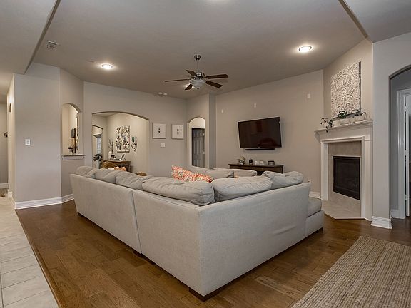 7545 Aubrac Way-9.jpg