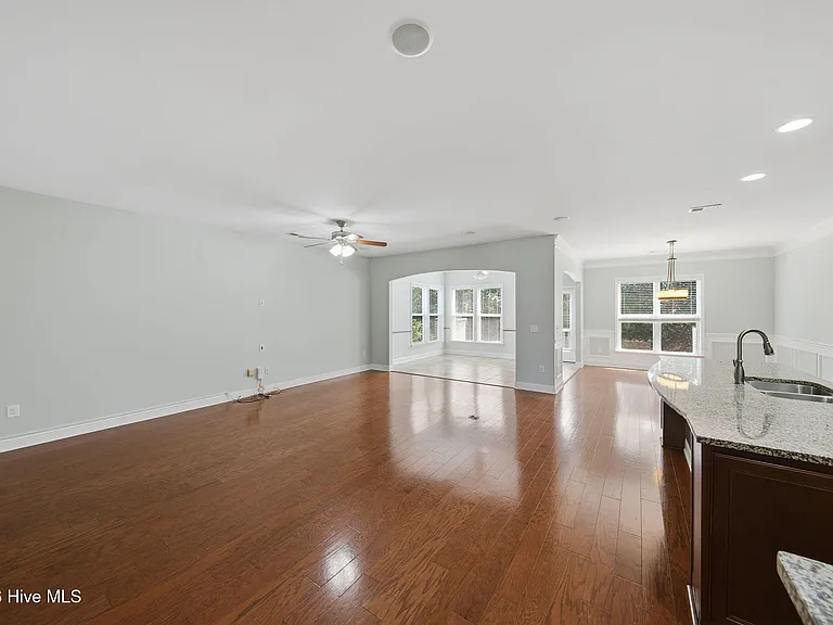 5028 Lagan Ct — Photo 12