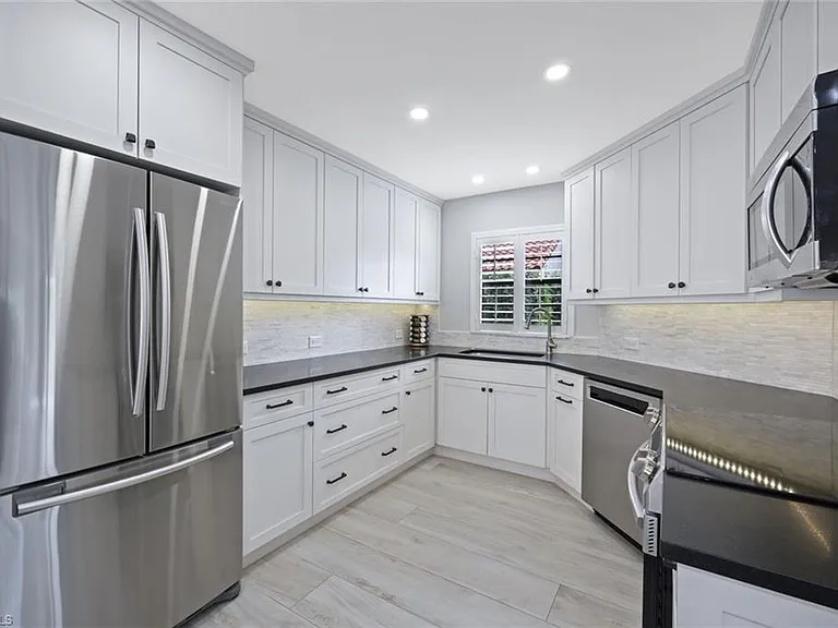 714 Reef Point Cir — Photo 11