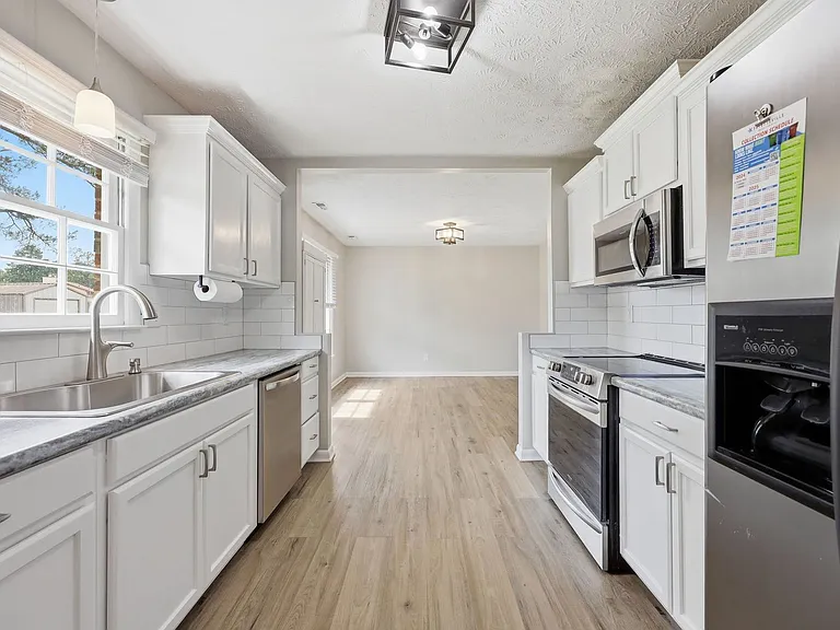 1104 Nan St — Photo 30