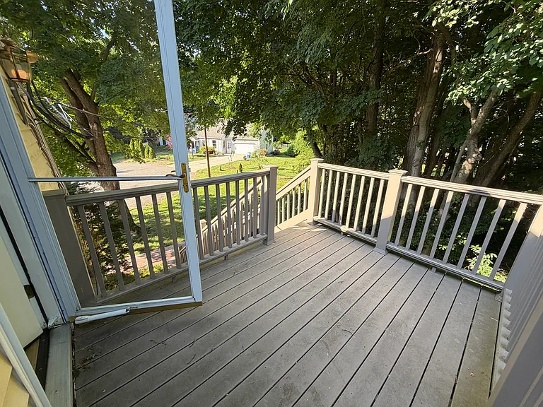 51 Pilgrim Dr #B — Photo 18