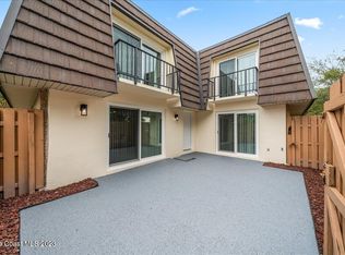 1212 Vista Oaks Cir NE, Palm Bay, FL 32905