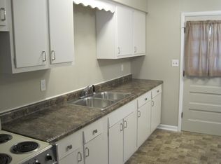207 N Saint Joseph St, White Pigeon, MI