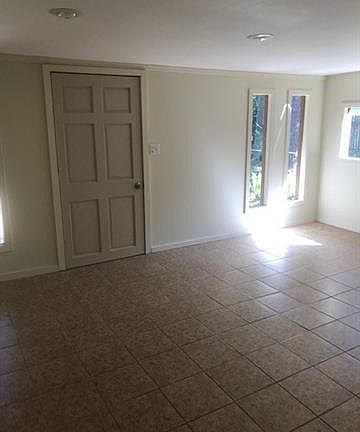 4th image of 303 Cedarwood St