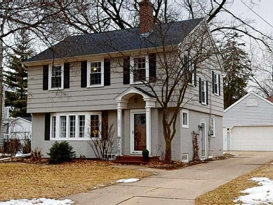 2nd image of 255 River Dr