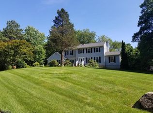 2 Colonial Oaks Dr, Oak Ridge, NJ 07438