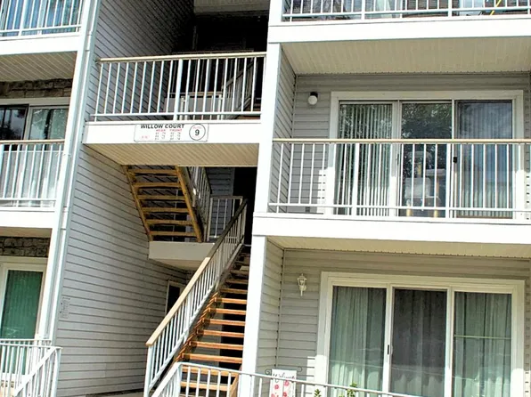 84 Willow Ct, Hamilton, NJ 08619