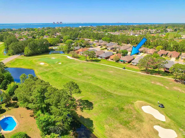 1424 Champions Green Dr, Gulf Breeze, FL 32563
