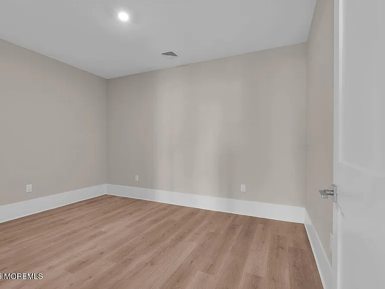 218 3rd Ave #203 — Photo 6