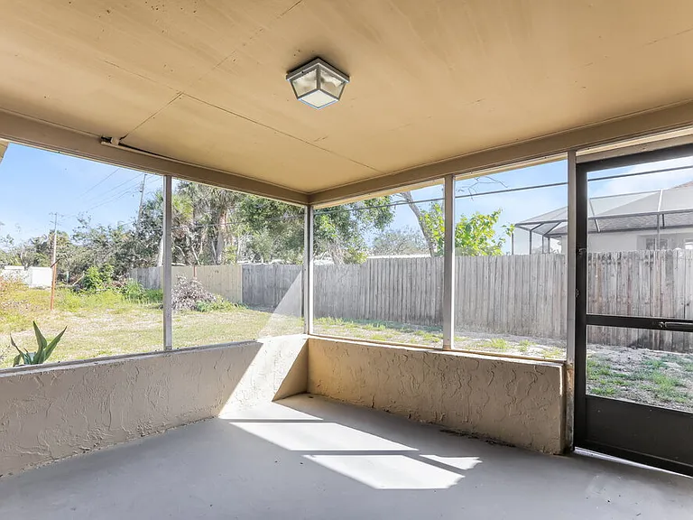 432 Briarwood Rd — Photo 10