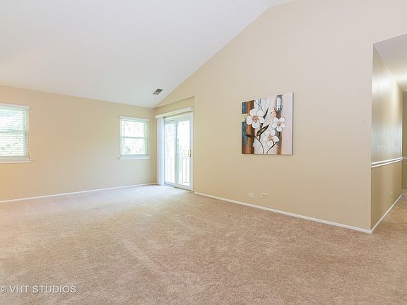 3rd image of 8 Aberdeen Ct Unit Z2