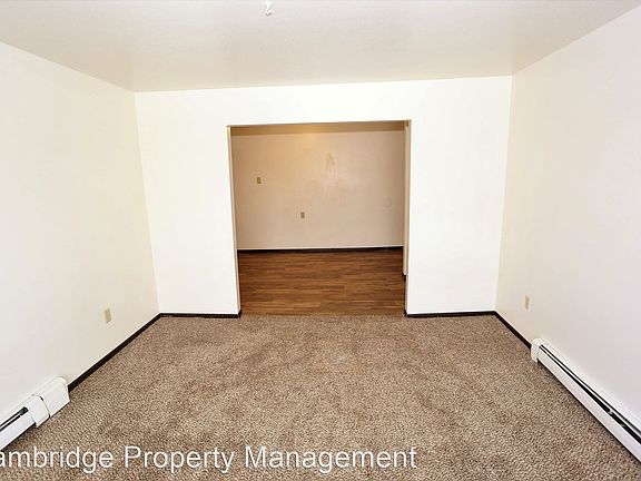 4th image of 736 S 25th St #13