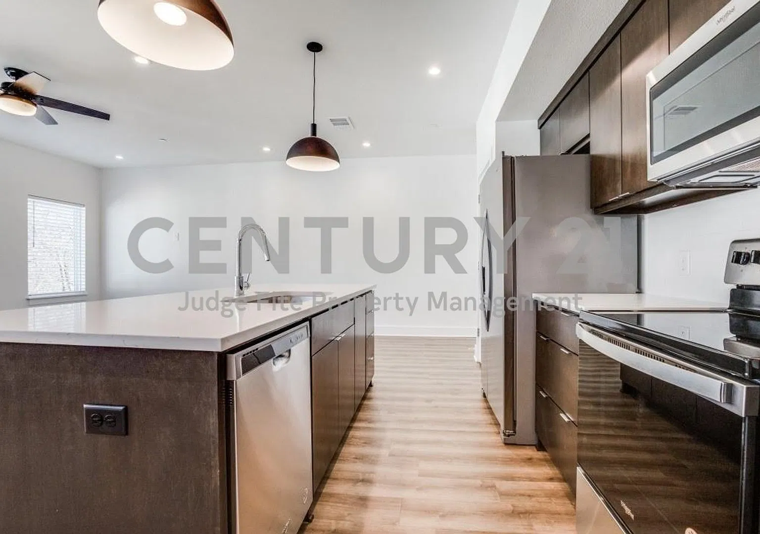 Luxury 2/2 Apartment in Gated Waxahachie Community For Rent! — Photo 2