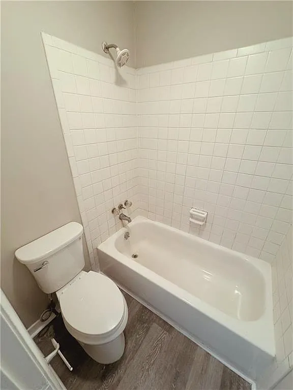 3 bed, 2.5 bath, 1865 sqft, $1,850 — Photo 2