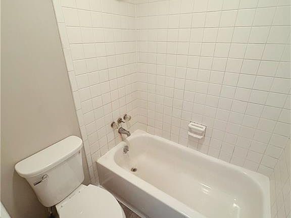 2nd image of 2553 Terrace Trl