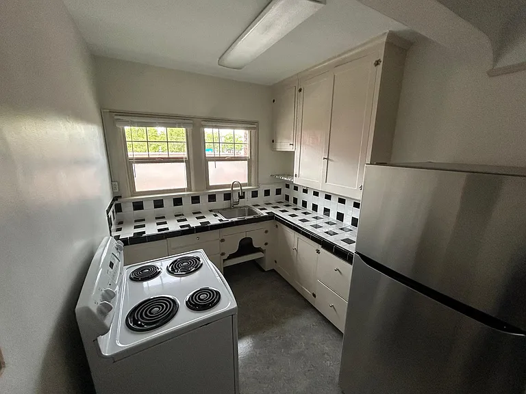 1530 NE 10th Ave #201 — Photo 8