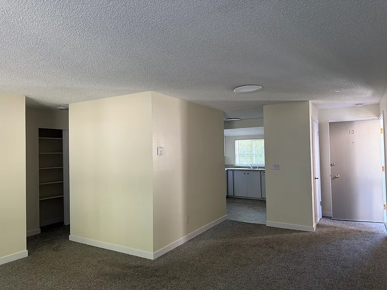 1714 Evergreen Park Ct SW #D3 — Photo 3