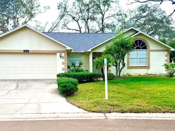 7624 Lake Forest Cir, Port Richey, FL 34668