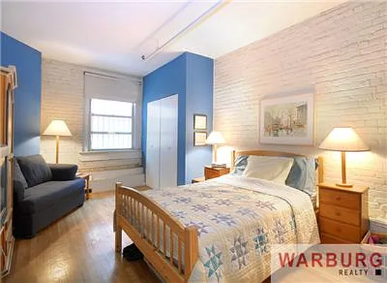 Sold by Warburg | media 5