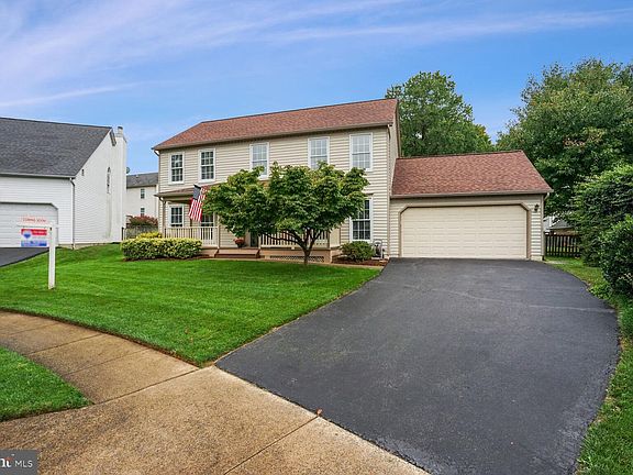 3rd image of 5602 Glanmore Ct