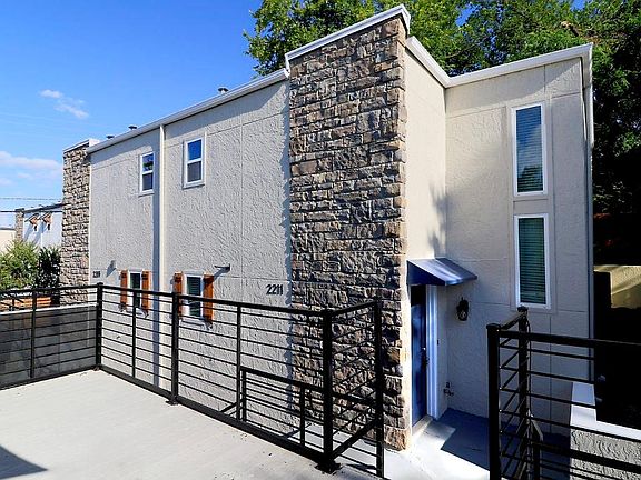 2nd image of 2209 Park Hill Dr #2209