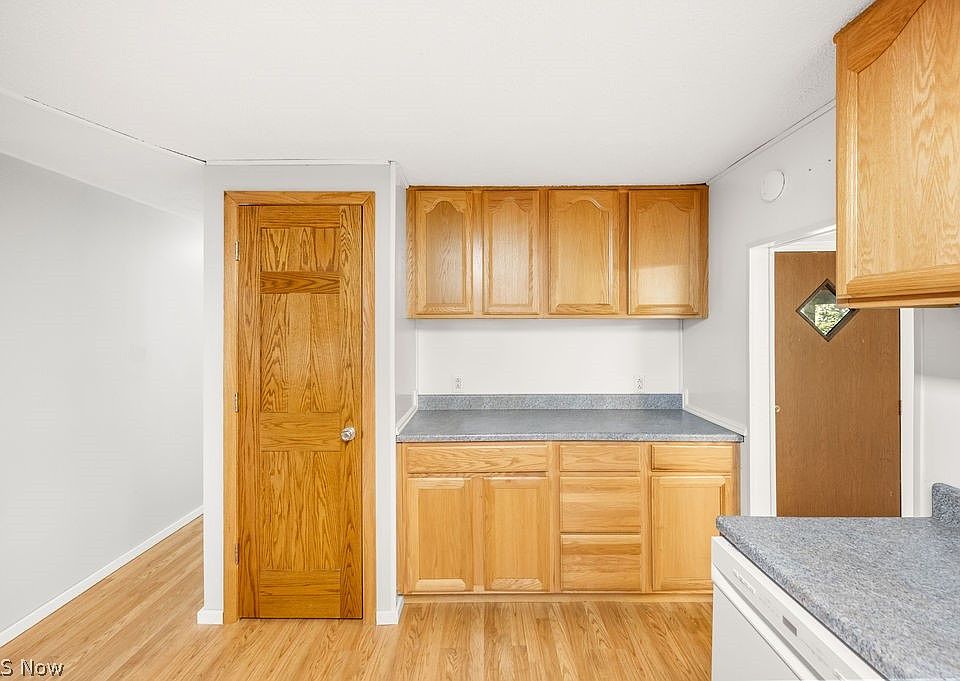 10th image of 58 Rock Ridge Rd