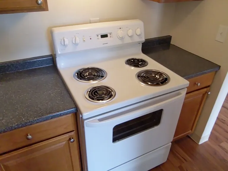 Cully Park Apartments — Photo 44
