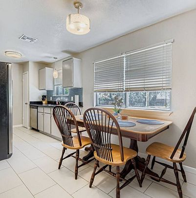 5th image of 7203 Barnsdale Way