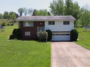 811 Whitehead Ln, North Huntingdon, PA 15642