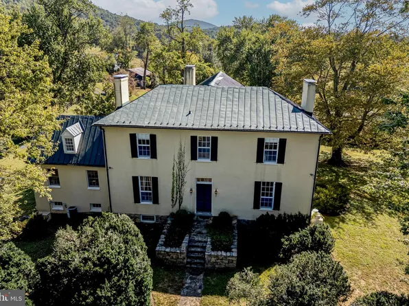 3707 Carrington Rd, Delaplane, VA 20144