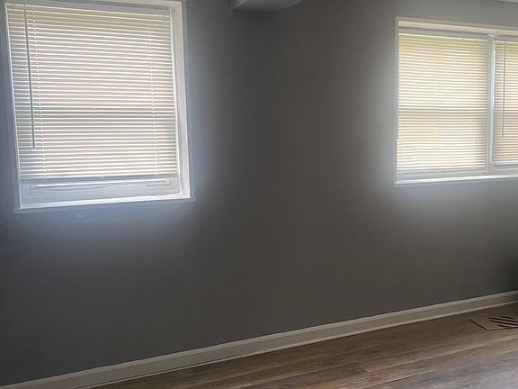 4th image of 250-270 E 244th St #256-12