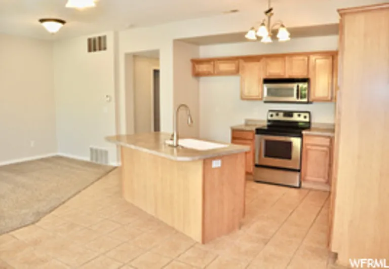 269 E Sunshine Dr #269-8 — Photo 1