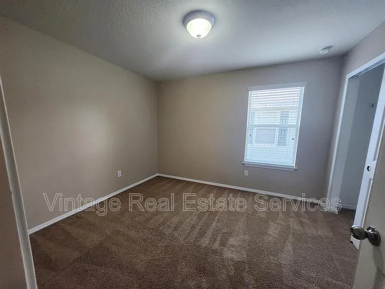 4721 Chatterton Way — Photo 14