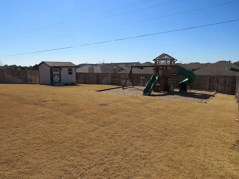 9805 Kaitlyn Dr — Photo 33